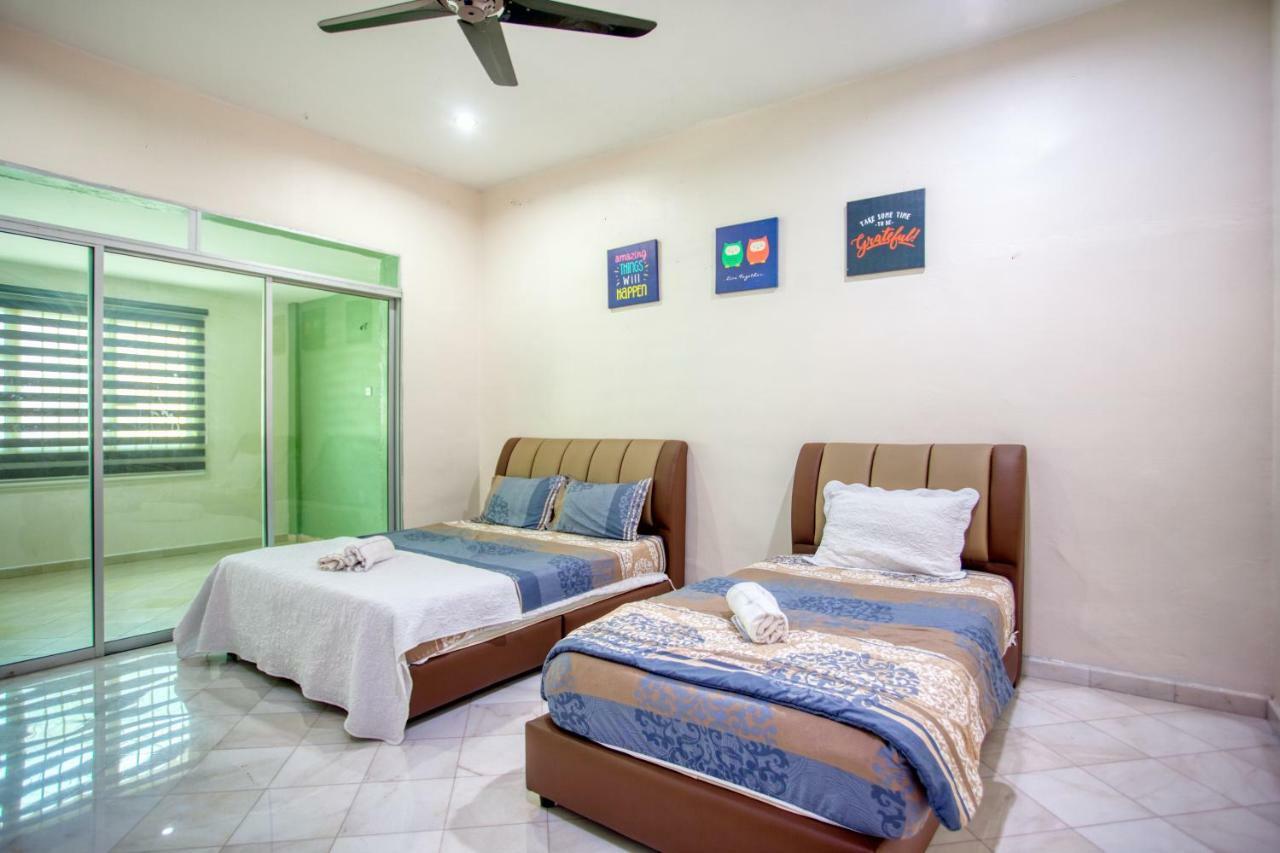 Gunung View Homestay 10 To 12 Pax Near Sunway Tambun Ipoh Eksteriør billede